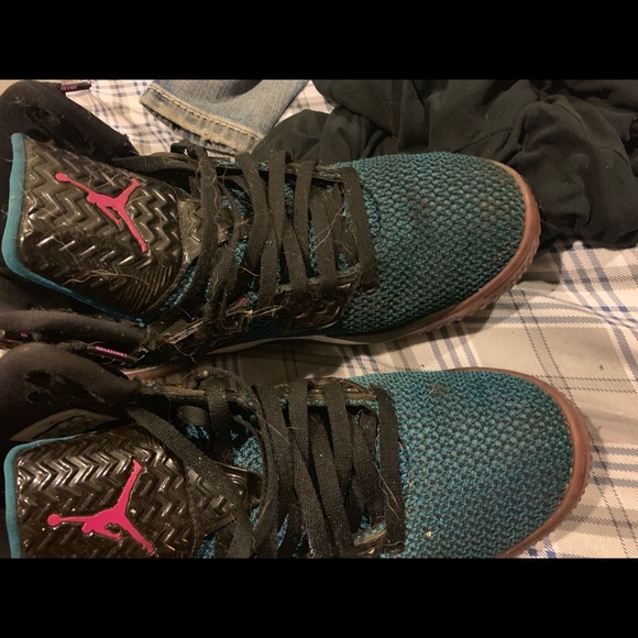 Like new Jordan spike will clean them before send - Picture 2 of 3